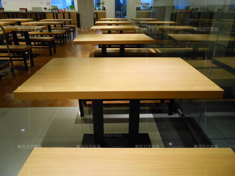  微笑美食城 李村蘇寧電器店