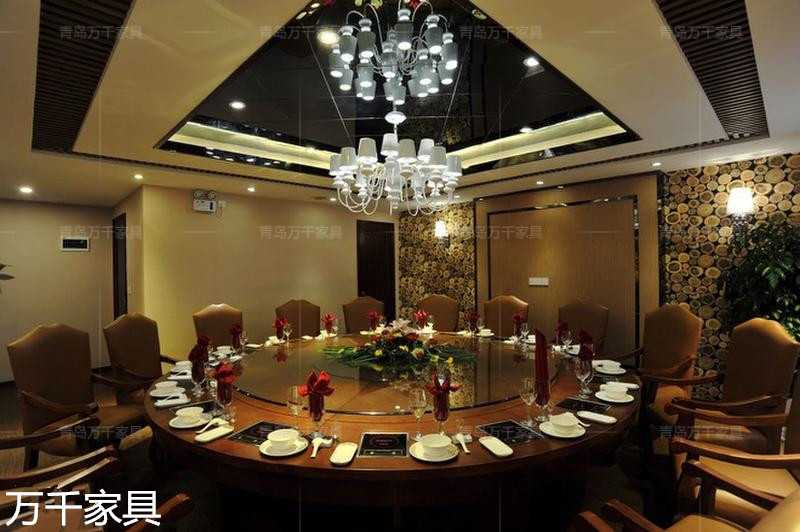  紅與黑全國連鎖加盟店